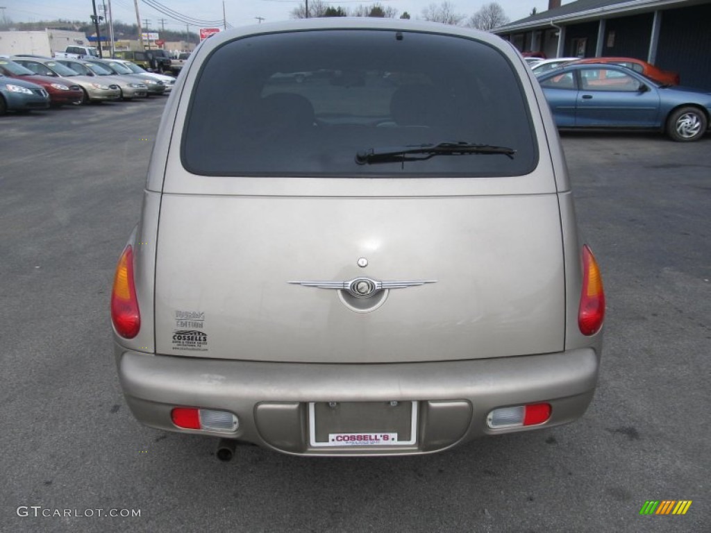 2004 PT Cruiser Touring - Light Almond Pearl Metallic / Dark Slate Gray photo #4