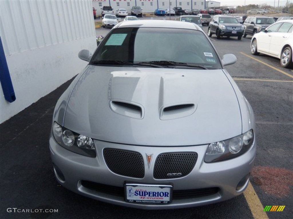2006 GTO Coupe - Quicksilver Metallic / Red photo #2