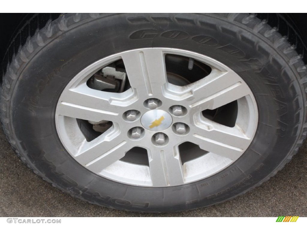 2010 Chevrolet Traverse LT Wheel Photos
