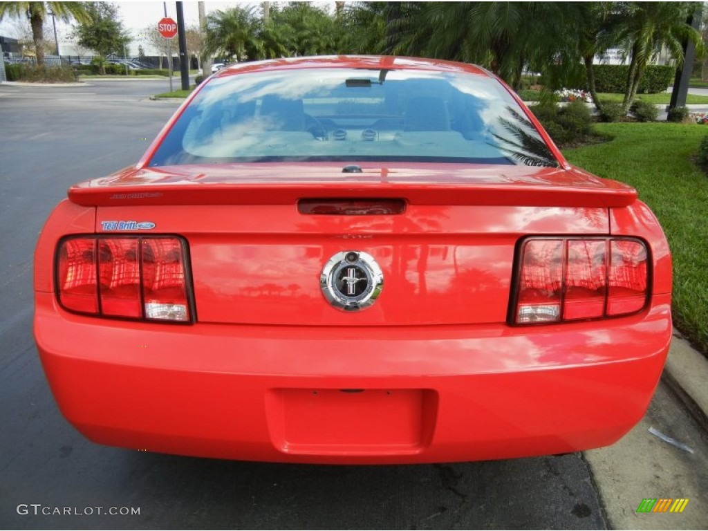 2007 Mustang V6 Premium Coupe - Torch Red / Light Graphite photo #7