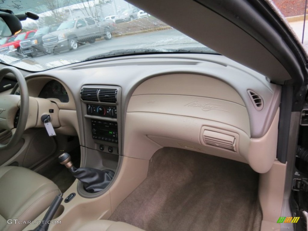 2001 Mustang GT Convertible - Mineral Grey Metallic / Medium Parchment photo #16