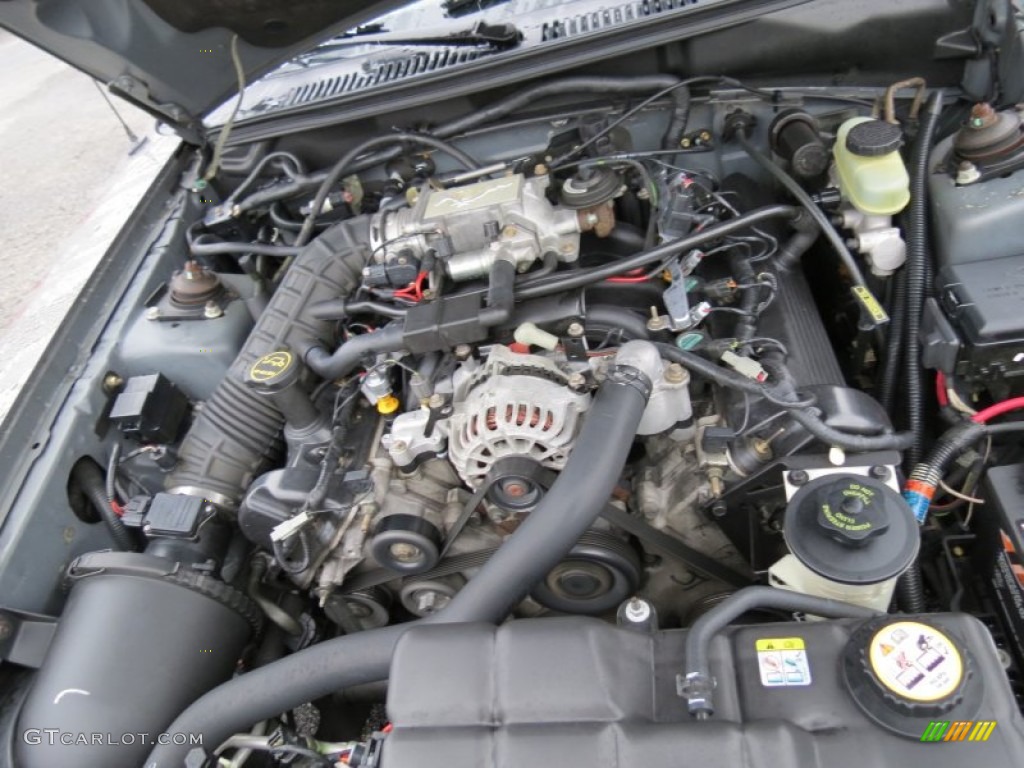 2001 Ford Mustang GT Convertible 4.6 Liter SOHC 16-Valve V8 Engine Photo #75949117