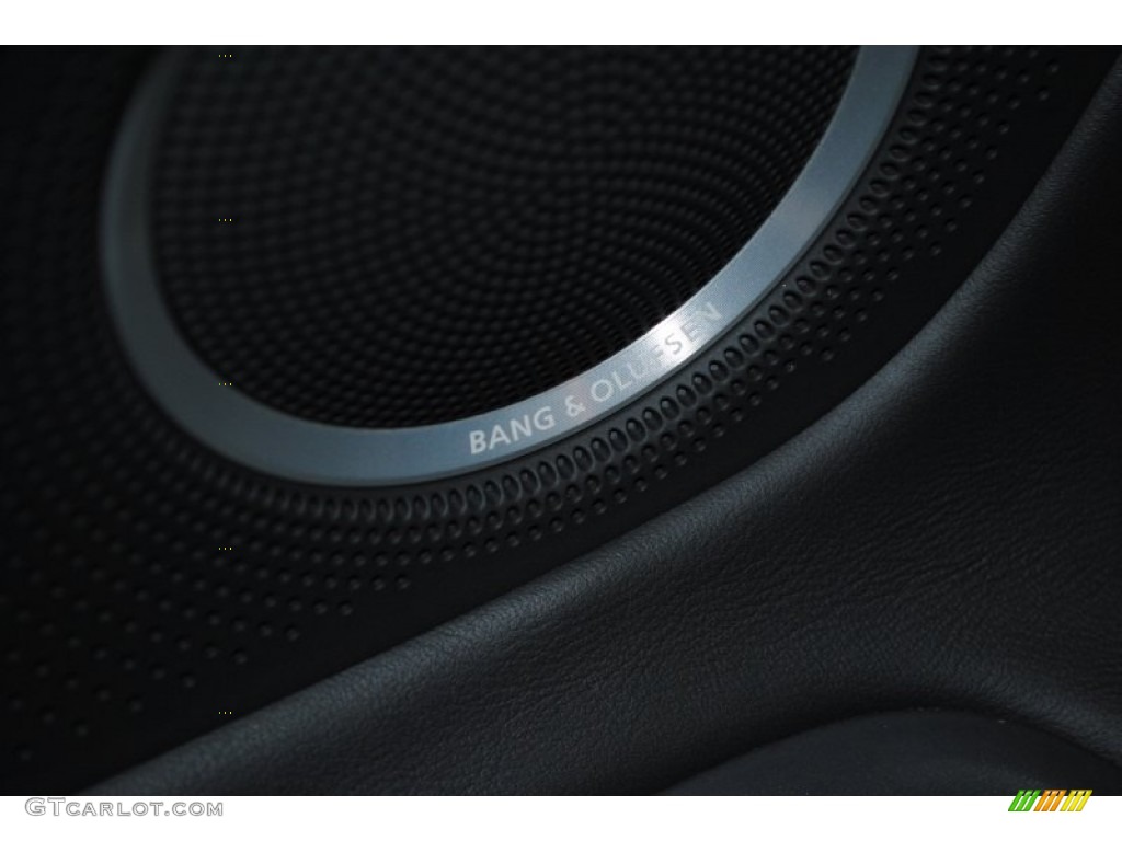 2009 Audi R8 4.2 FSI quattro Audio System Photos