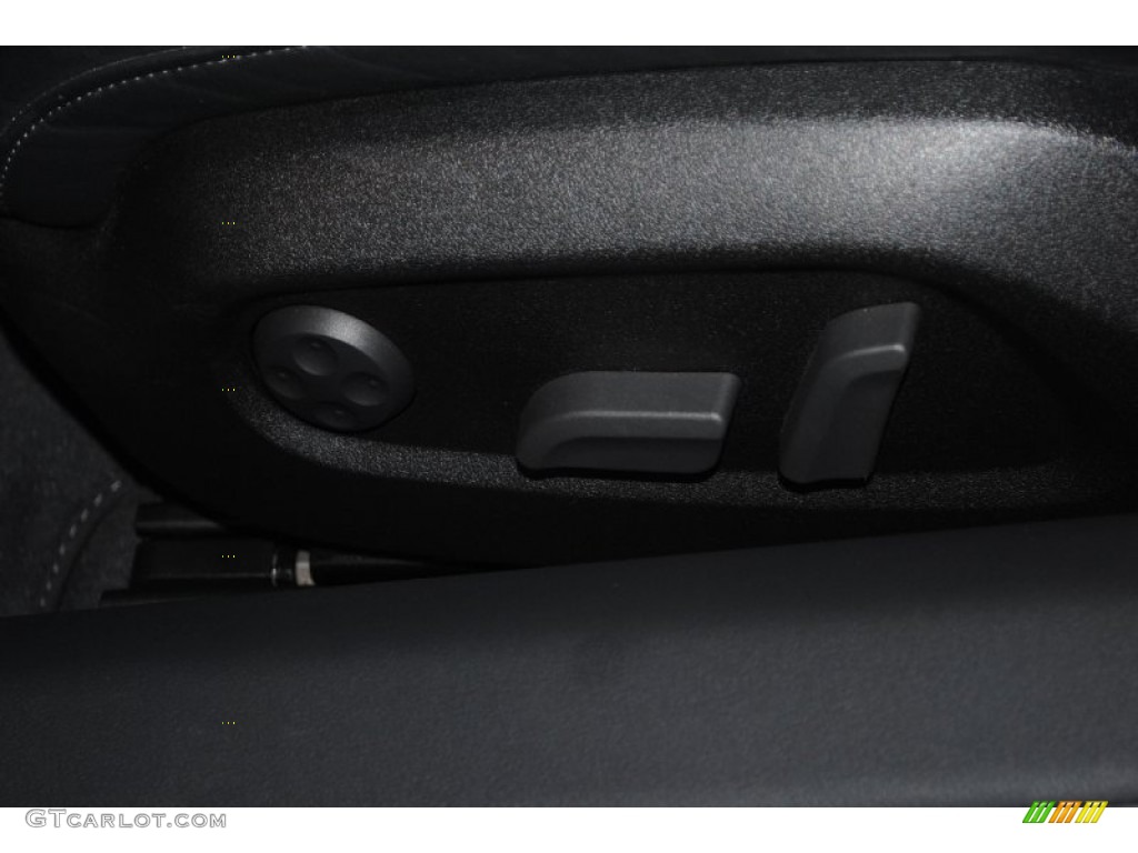 2009 R8 4.2 FSI quattro - Matte Grey / Fine Nappa Black Leather photo #16