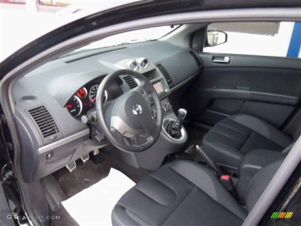 Charcoal Interior 2012 Nissan Sentra Se R Spec V Photo