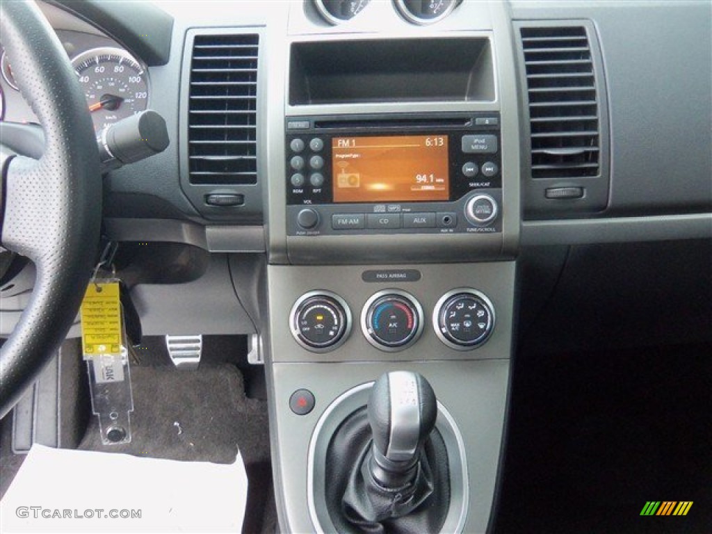 2012 Nissan Sentra SE-R Spec V Controls Photo #75952276