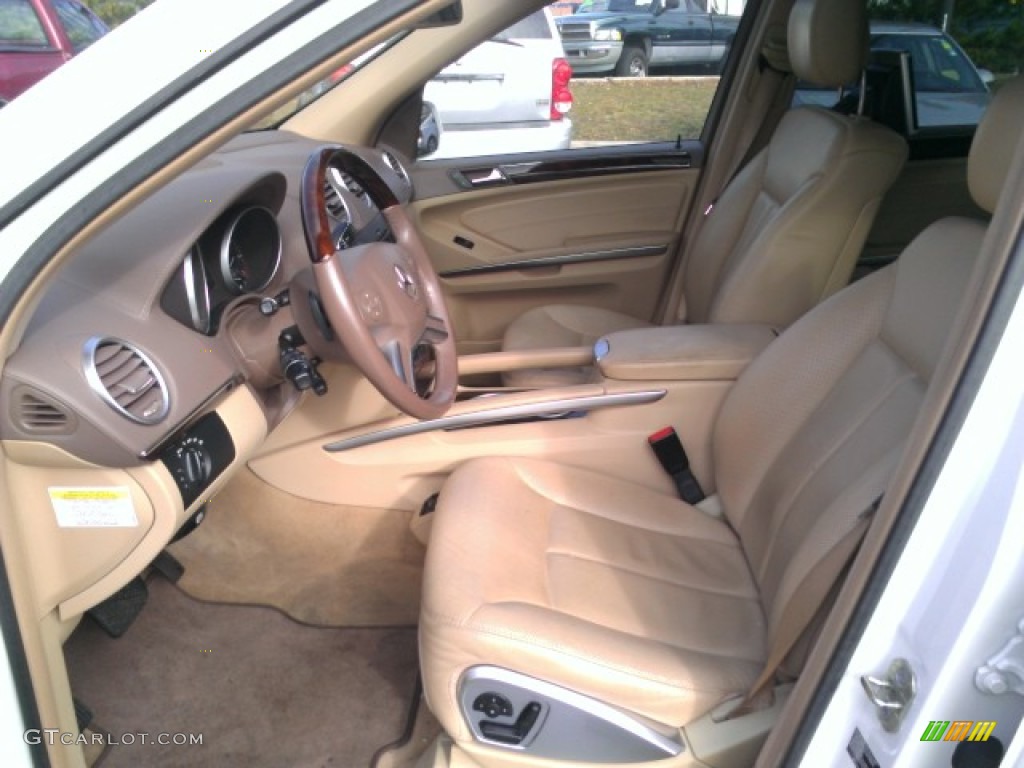 2009 Mercedes-Benz GL 550 4Matic Interior Color Photos