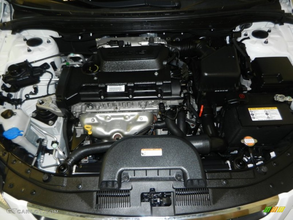 2011 Elantra Touring SE - Polar White / Black photo #9