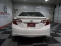 Super White - Camry SE Photo No. 6