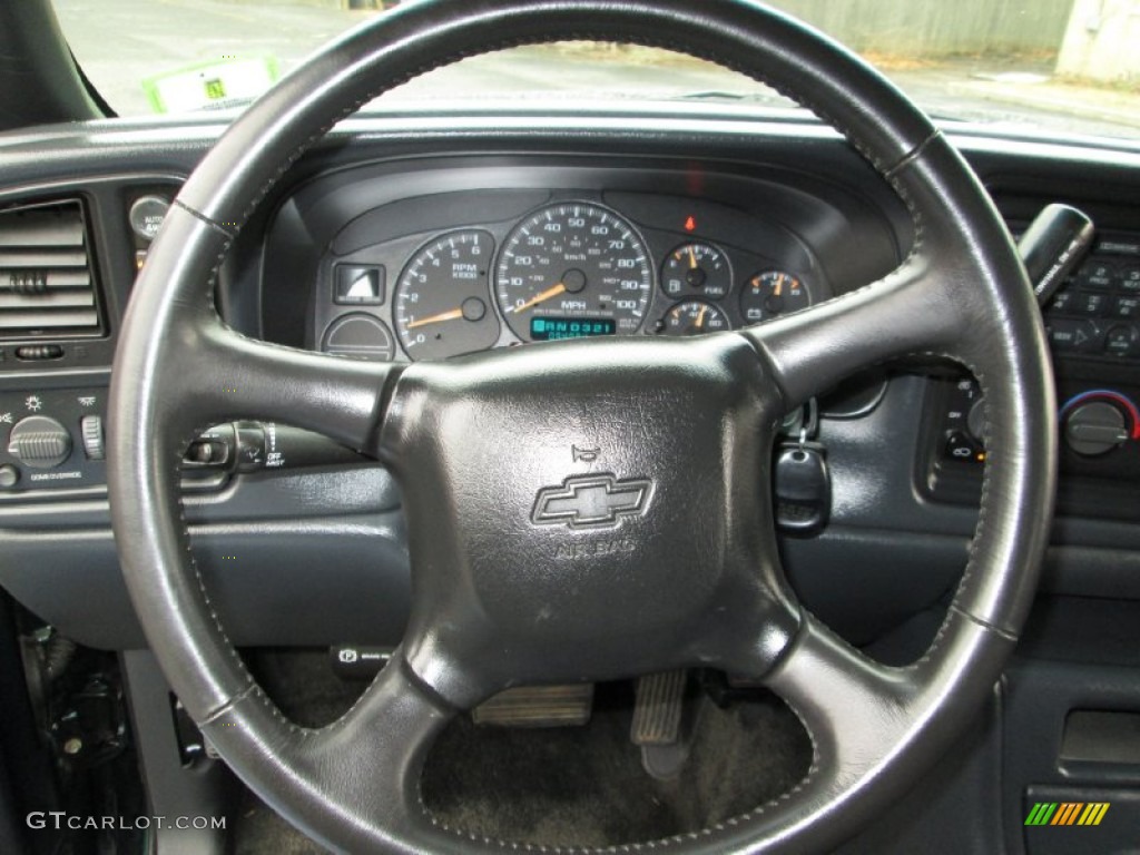 2002 Chevrolet Avalanche Z71 4x4 Graphite Steering Wheel Photo #75958681
