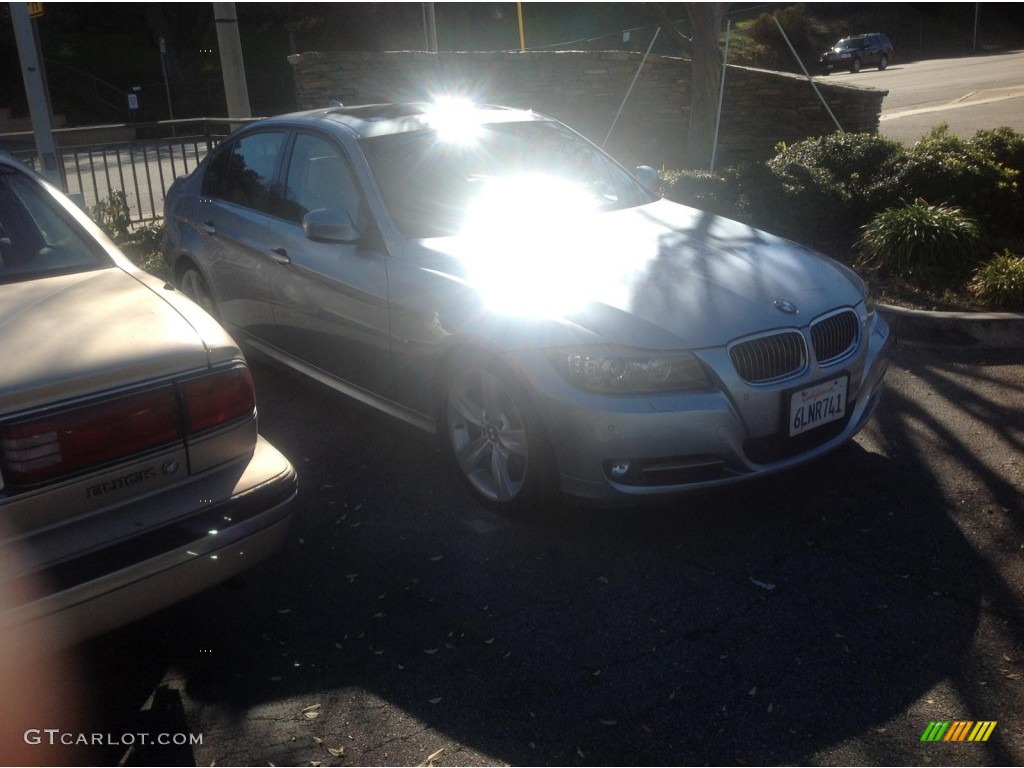 2009 3 Series 335i Sedan - Blue Water Metallic / Grey photo #3