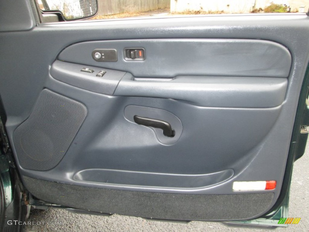 2002 Chevrolet Avalanche Z71 4x4 Graphite Door Panel Photo #75958763