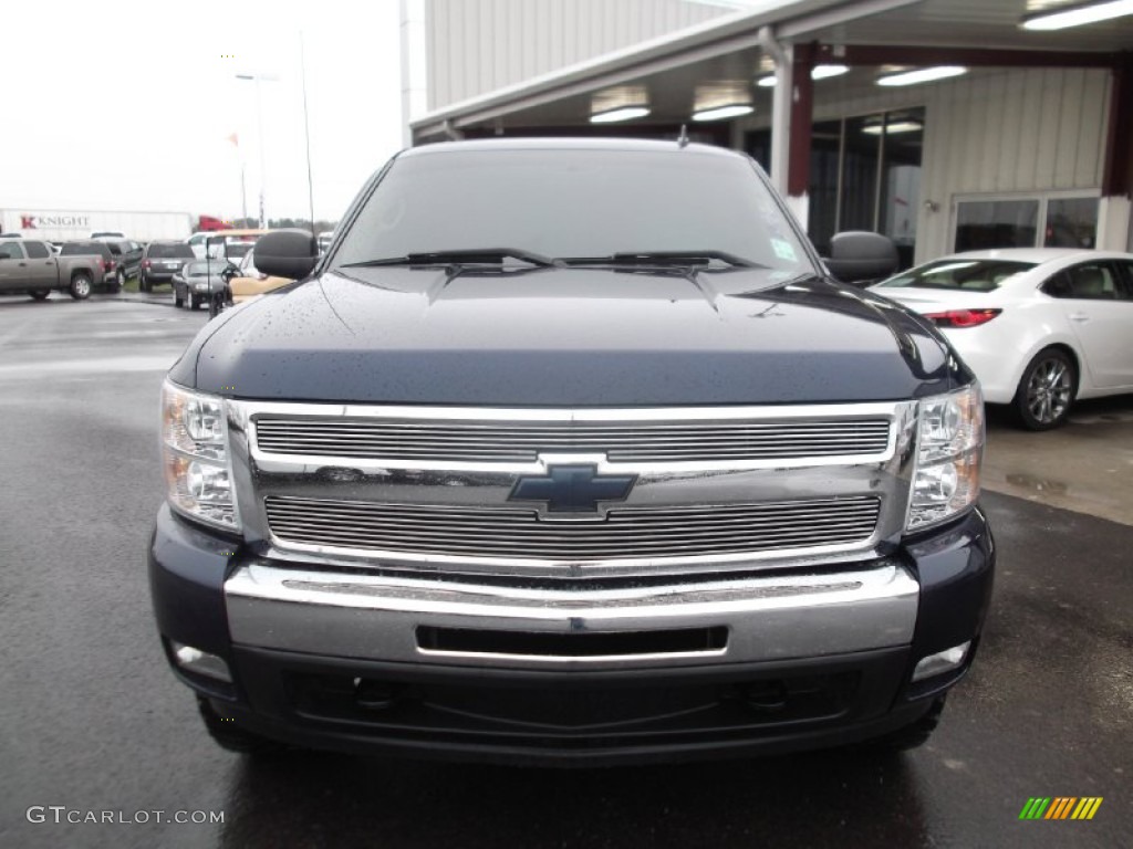 2009 Silverado 1500 LT Crew Cab 4x4 - Imperial Blue Metallic / Light Titanium photo #2