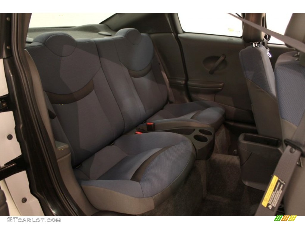 Gray Interior 2003 Saturn ION 2 Sedan Photo #75960652