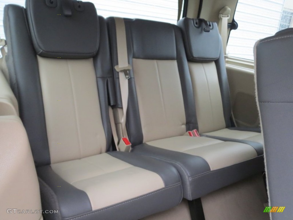 2007 Ford Expedition Eddie Bauer Rear Seat Photo #75966205