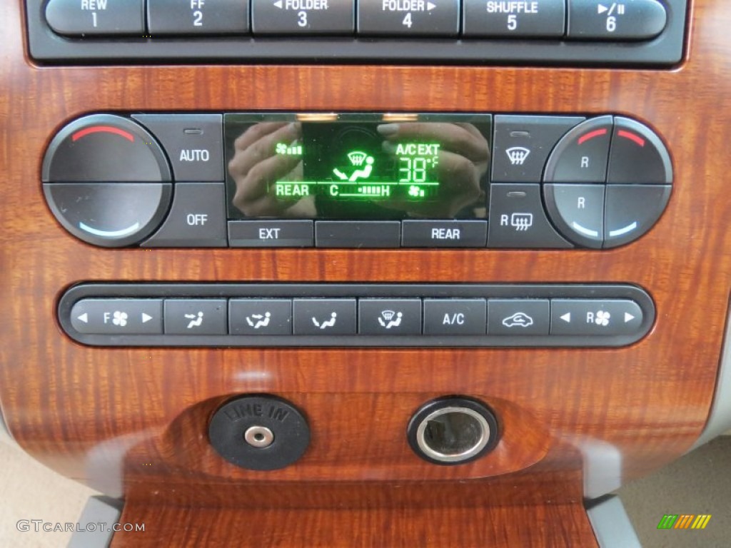 2007 Ford Expedition Eddie Bauer Controls Photo #75966418