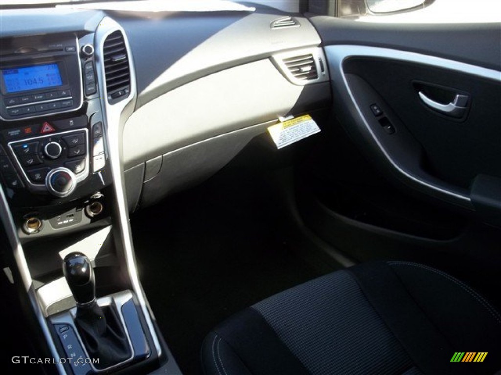 2013 Elantra GT - Silver / Black photo #11