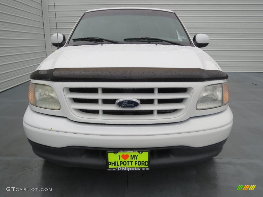 2002 F150 XL SuperCab - Oxford White / Medium Graphite photo #7
