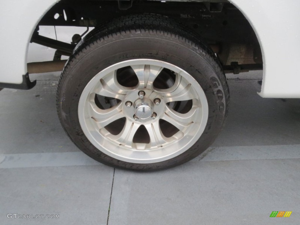2002 F150 XL SuperCab - Oxford White / Medium Graphite photo #12