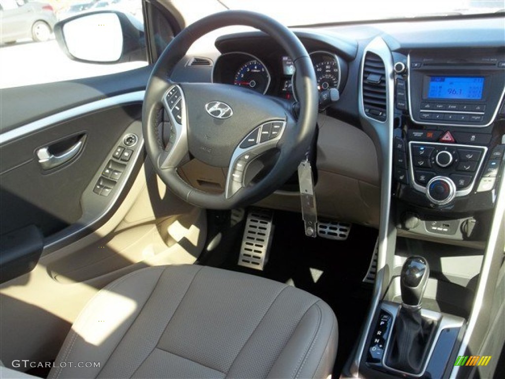 2013 Elantra GT - Monaco White / Beige photo #12