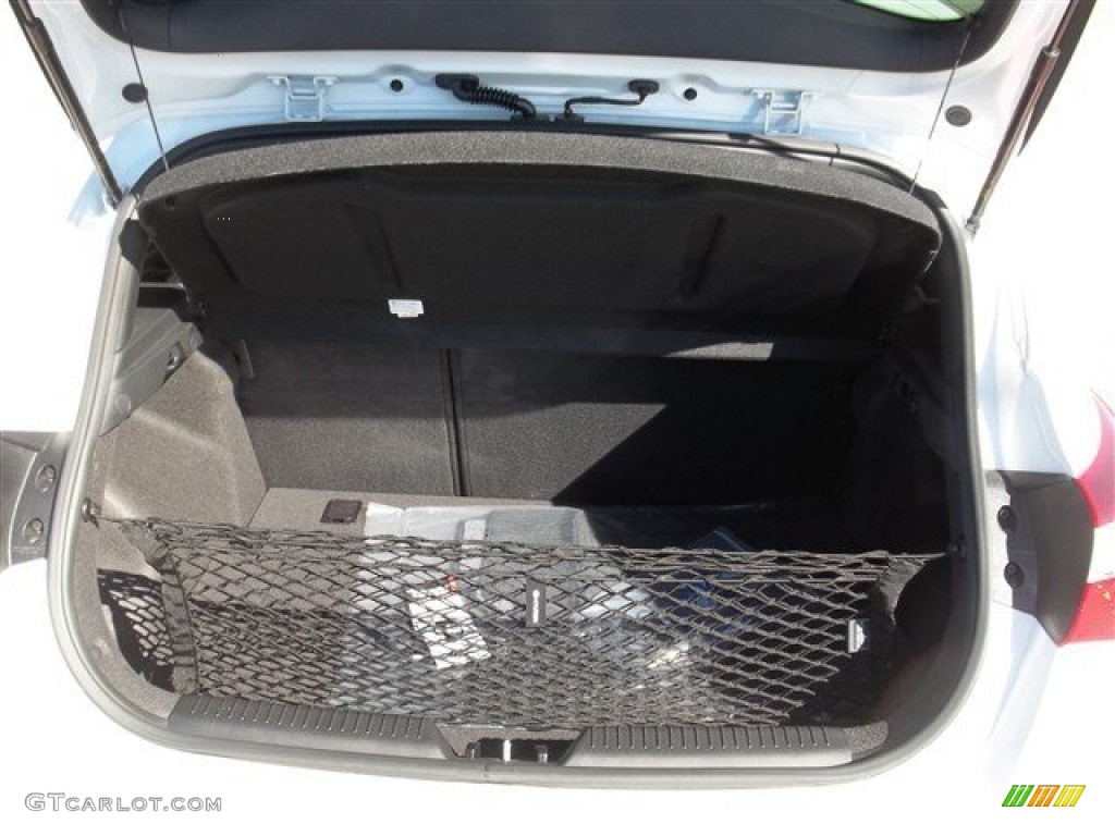 2013 Elantra GT - Monaco White / Beige photo #14