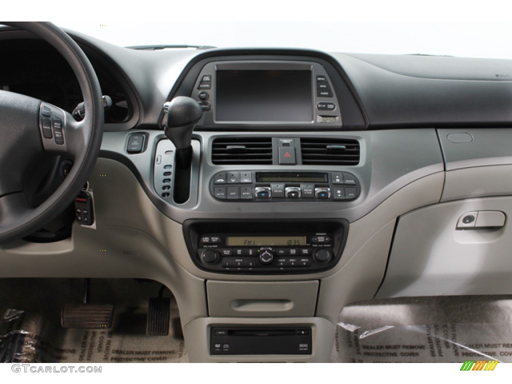 2005 Honda Odyssey EX-L Controls Photo #75967471