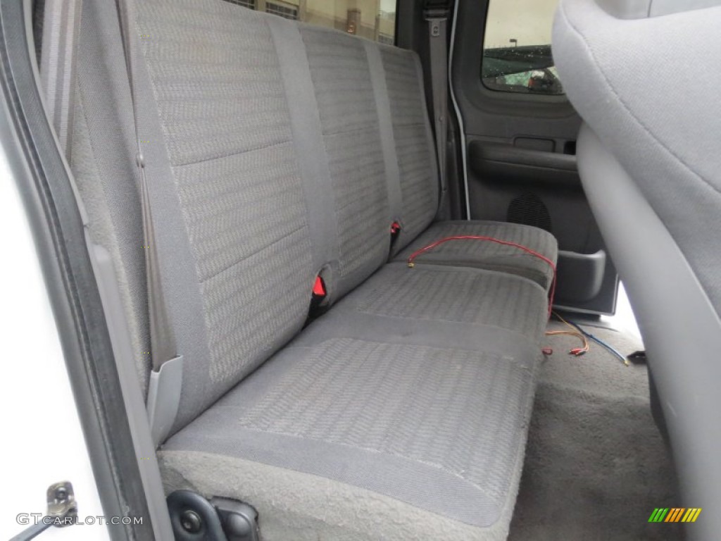 2002 F150 XL SuperCab - Oxford White / Medium Graphite photo #28