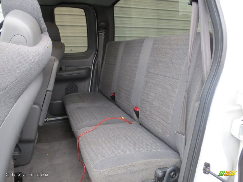2002 F150 XL SuperCab - Oxford White / Medium Graphite photo #32