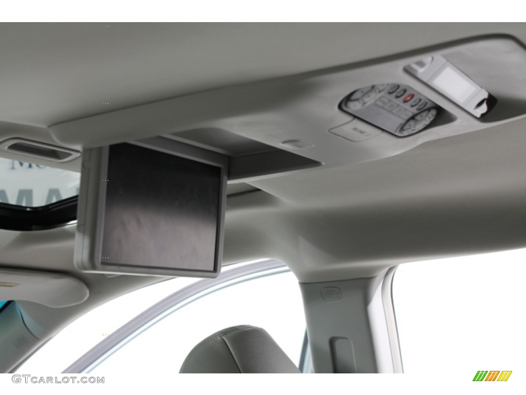 2005 Honda Odyssey EX-L Entertainment System Photos