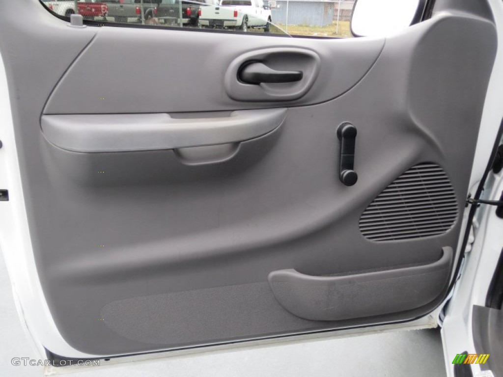 2002 F150 XL SuperCab - Oxford White / Medium Graphite photo #33