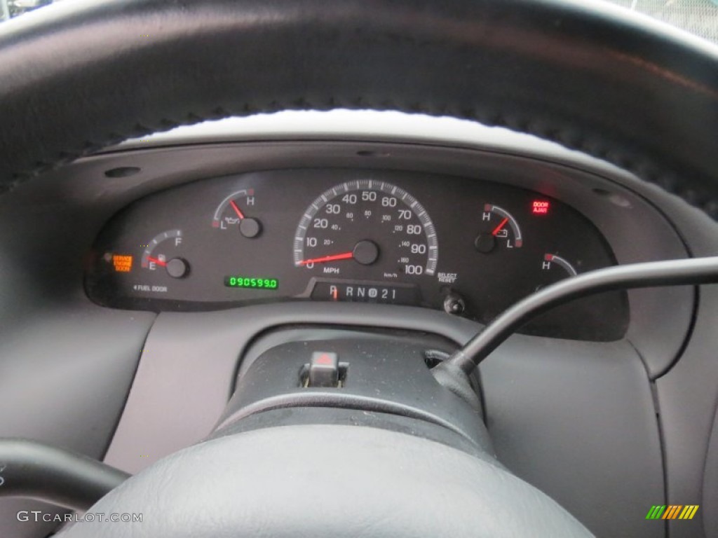2002 F150 XL SuperCab - Oxford White / Medium Graphite photo #42