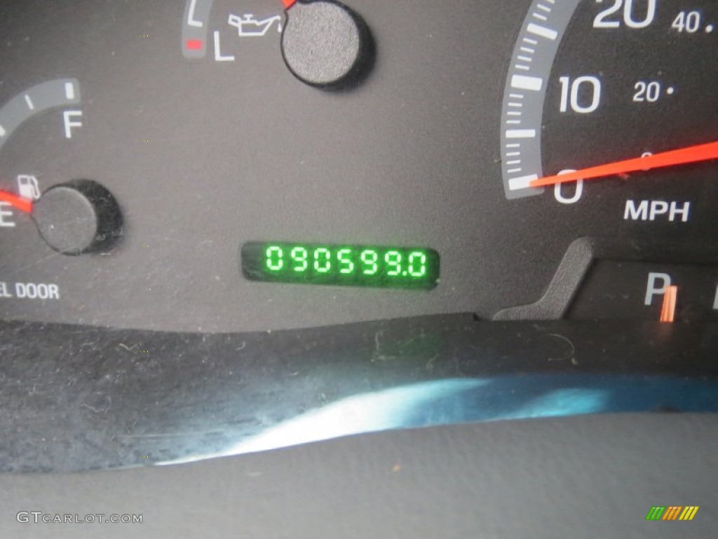 2002 F150 XL SuperCab - Oxford White / Medium Graphite photo #43
