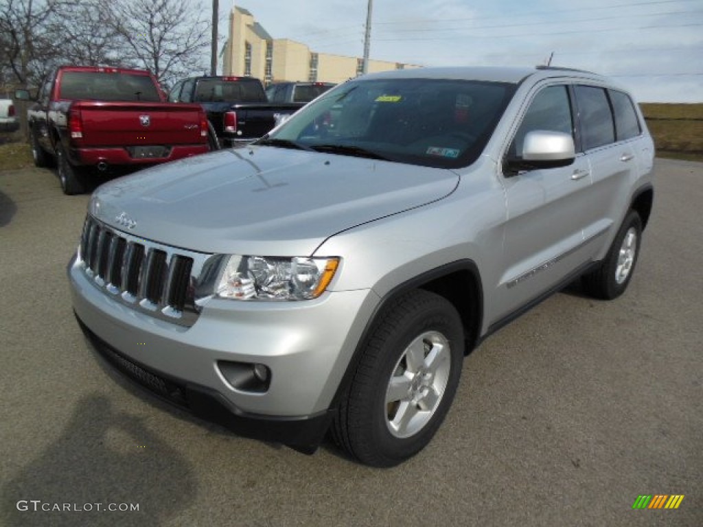 2013 Grand Cherokee Laredo 4x4 - Bright Silver Metallic / Black photo #2