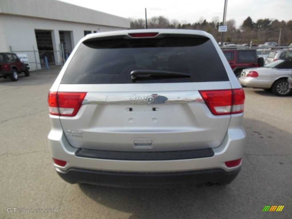 2013 Grand Cherokee Laredo 4x4 - Bright Silver Metallic / Black photo #7