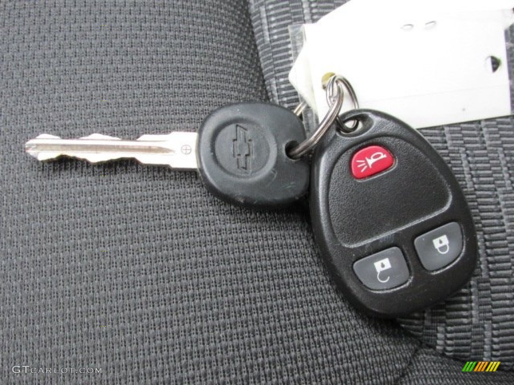 2010 Chevrolet HHR LT Keys Photos