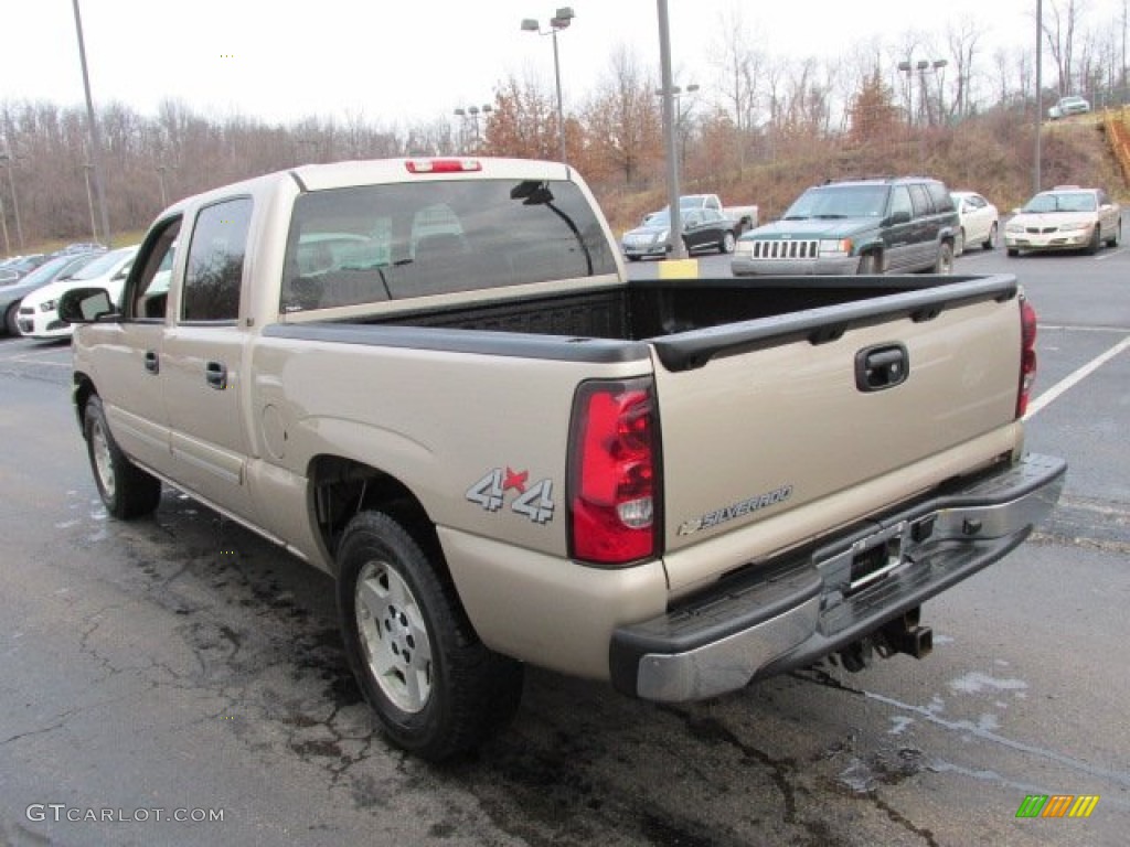 2007 Silverado 1500 Classic LT Crew Cab 4x4 - Sandstone Metallic / Tan photo #7