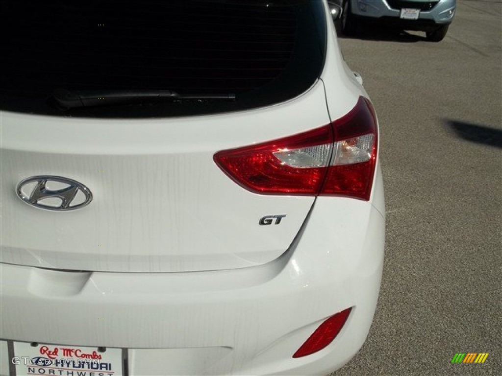 2013 Elantra GT - Monaco White / Beige photo #5