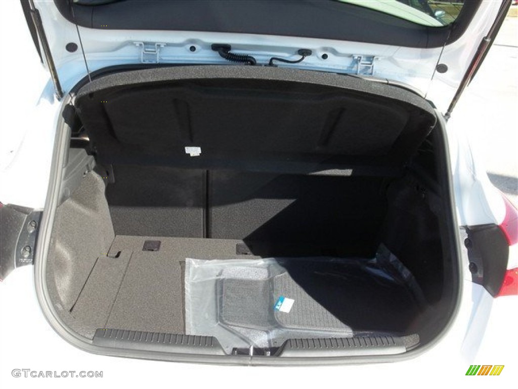 2013 Elantra GT - Monaco White / Beige photo #6