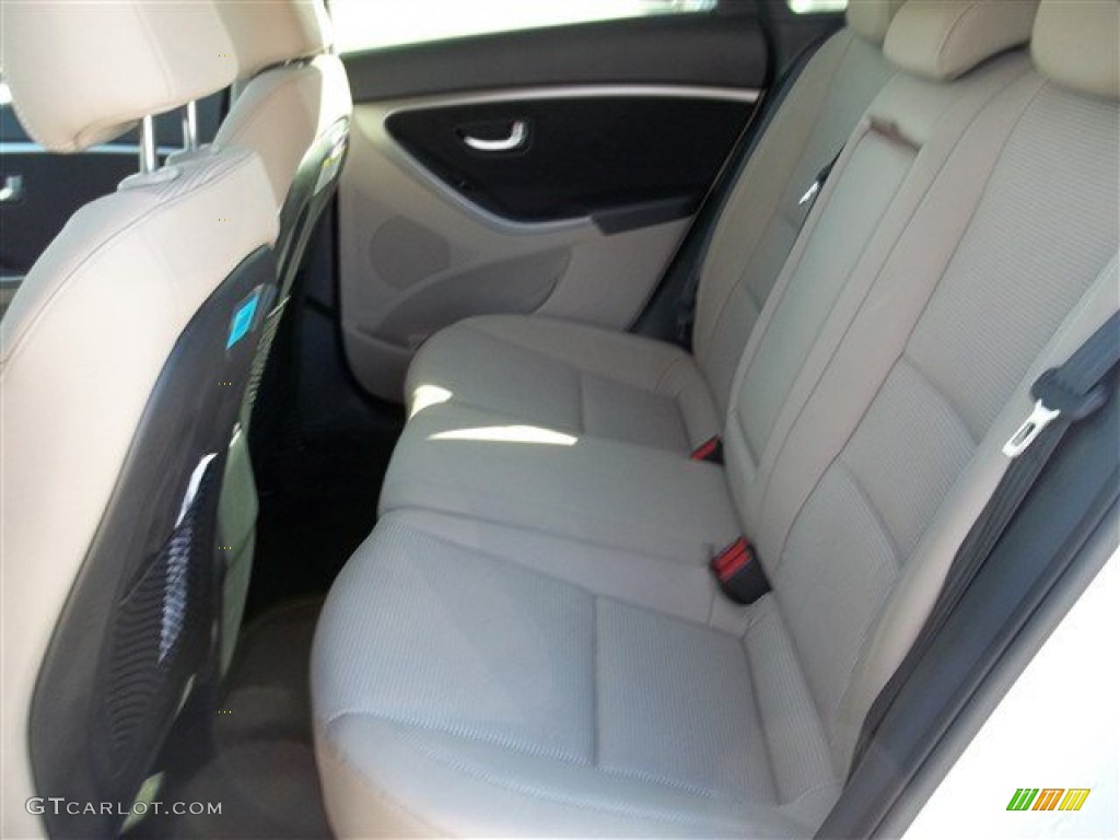 2013 Elantra GT - Monaco White / Beige photo #10