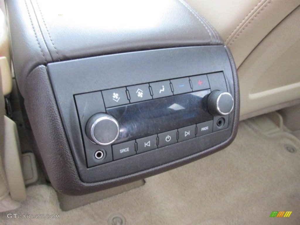 2009 Buick Enclave CXL AWD Controls Photo #75971086