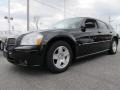 Brilliant Black Crystal Pearl 2006 Dodge Magnum SXT