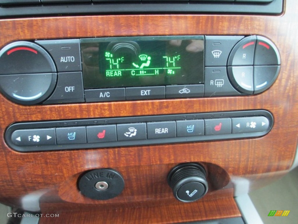 2007 Ford Expedition EL Eddie Bauer Controls Photo #75975433