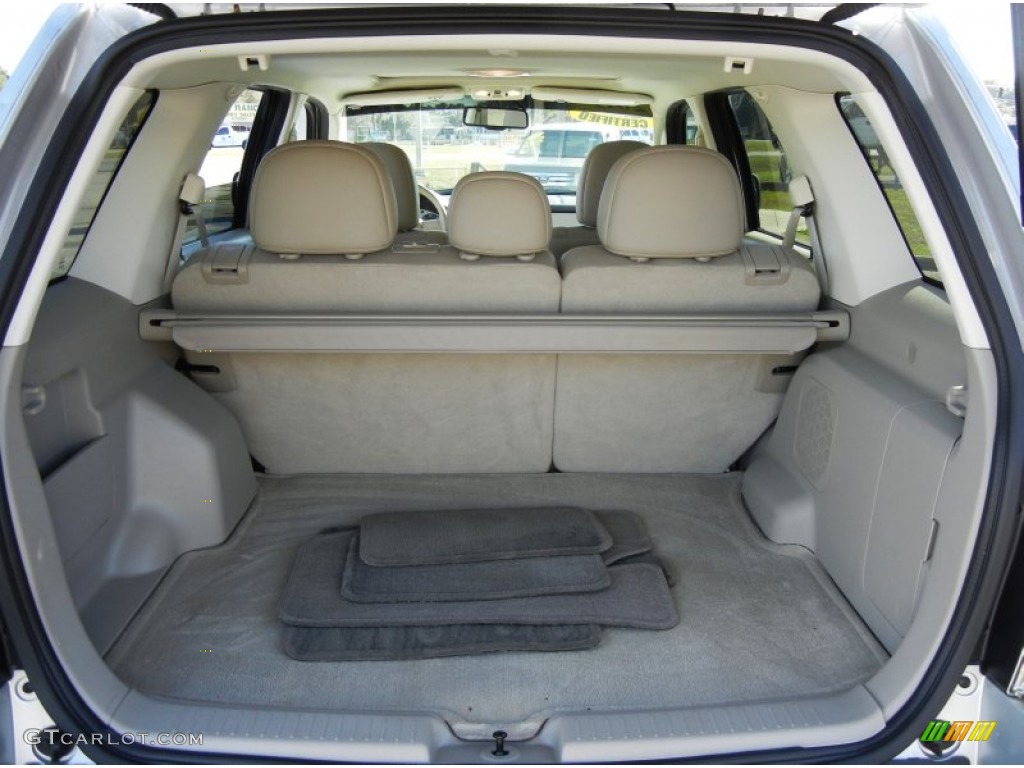 2011 Mercury Mariner Premier Trunk Photo #75980035