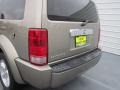 2007 Light Khaki Metallic Dodge Nitro SLT  photo #20