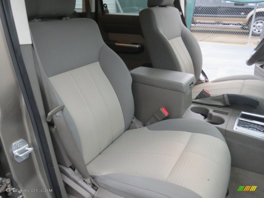 2007 Dodge Nitro SLT Front Seat Photos