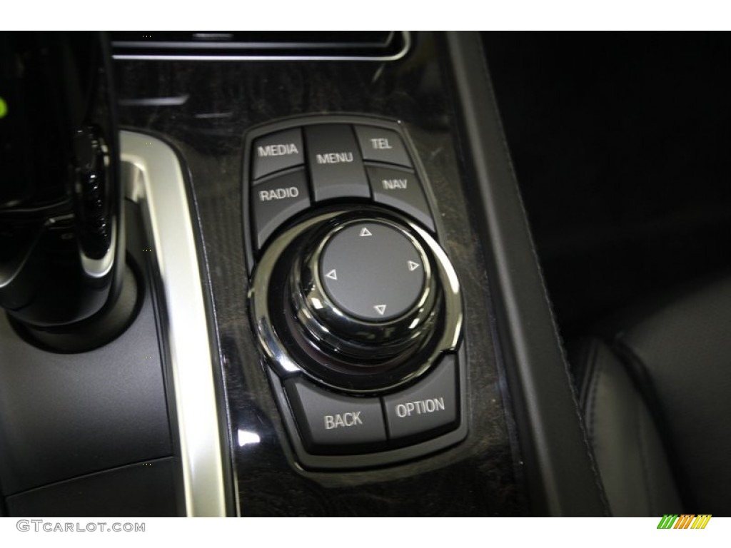 2013 BMW 7 Series 750i Sedan Controls Photo #75982360