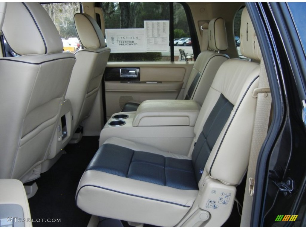 2010 Lincoln Navigator Limited Edition 4x4 Rear Seat Photo #75982408