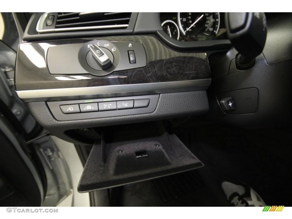 2013 BMW 7 Series 750i Sedan Controls Photo #75982455