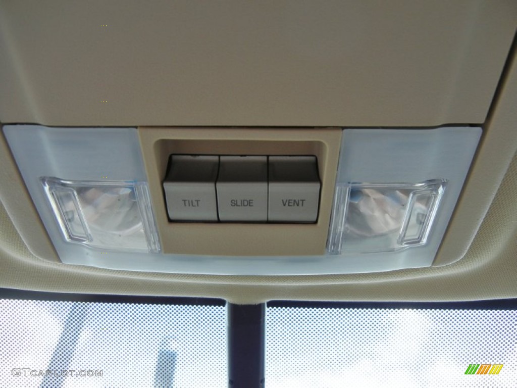2010 Lincoln Navigator Limited Edition 4x4 Controls Photo #75982636
