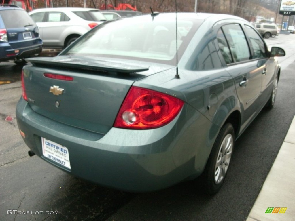 2010 Cobalt LS Sedan - Silver Moss Metallic / Gray photo #3